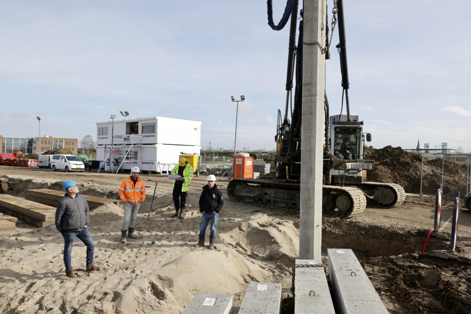 B&BW_Aaron_Hof Van Holland Eerste Paal start bouw