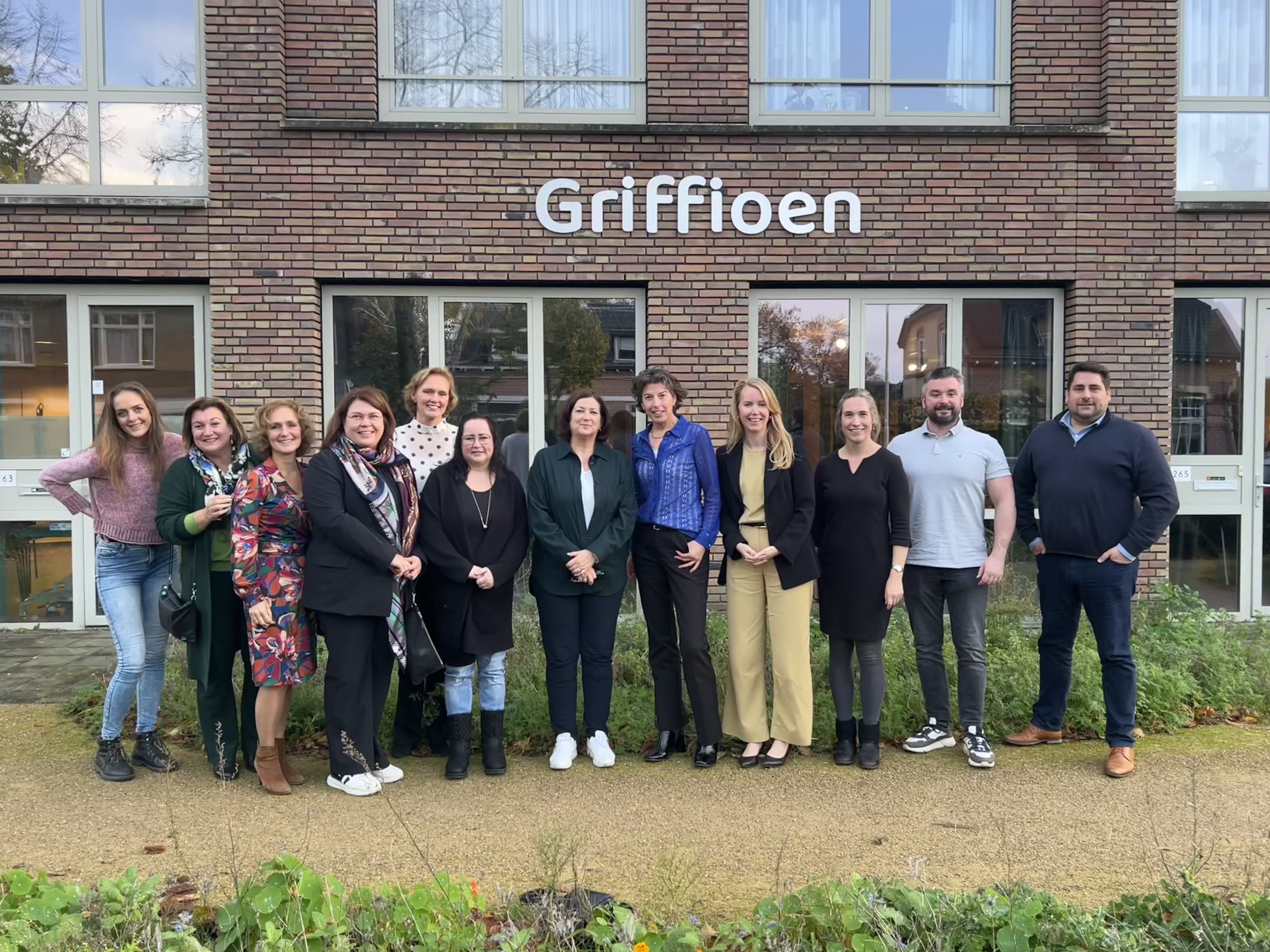 B&BW_Griffioen_medewerkers en demissionair minister_ Bezoek demissionair minister aan ZZG